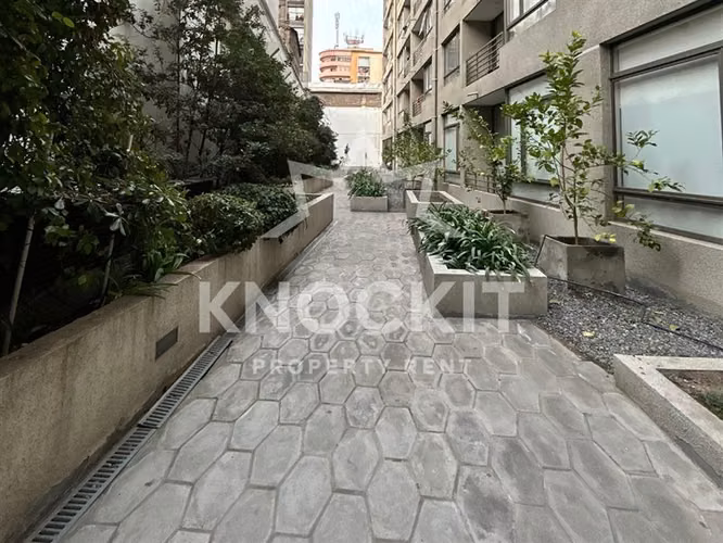 Arriendo Depto con Balcón 2D2B Estac Morandé 857 Santiago - Imagen 15