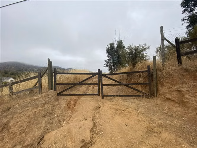 Linda Parcela en venta con Casa en Melipilla