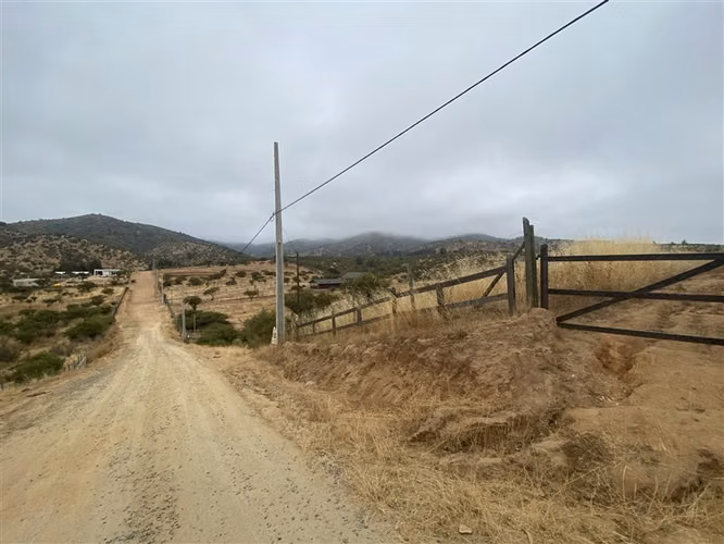Linda Parcela en venta con Casa en Melipilla