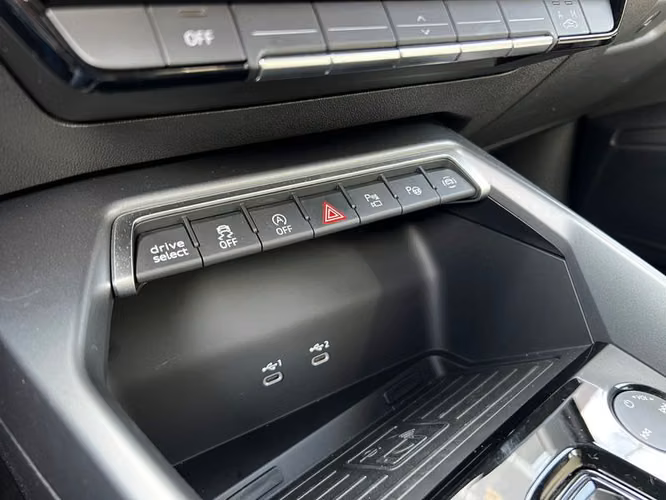 AUDI A3 SPORTBACK PI 35 TFSI MHEV - 2026 | 349