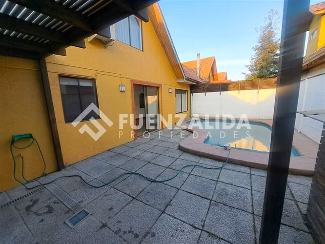 Casa en venta de 5 dorm. en Talca