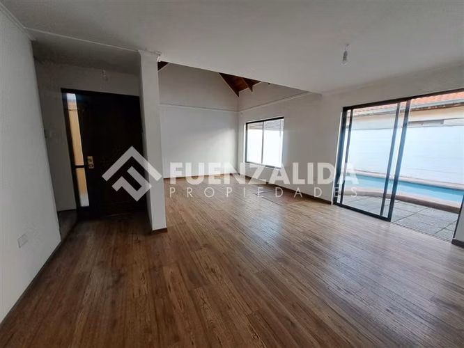 Casa en venta de 5 dorm. en Talca