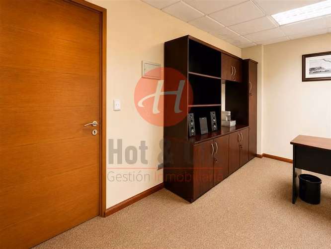 Oficina en Arriendo Edificio Prat Temuco 46 m, Estac.