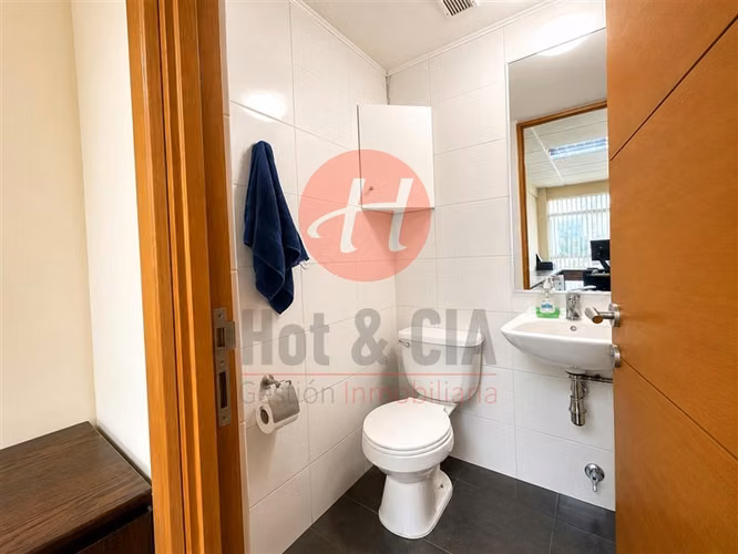 Oficina en Arriendo Edificio Prat Temuco 46 m, Estac.