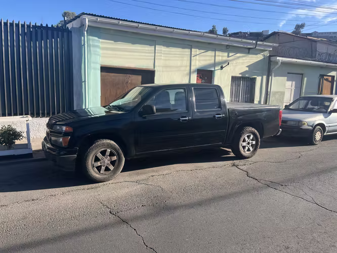 Chevrolet Colorado 2012 – SIN MULTAS – Mantenciones al día – Tapa rígida – Sensor de retroceso - 4x2 bencinera