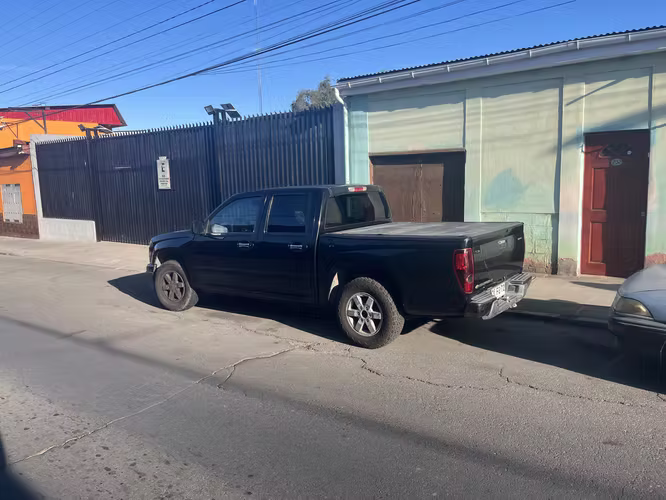 Chevrolet Colorado 2012 – SIN MULTAS – Mantenciones al día – Tapa rígida – Sensor de retroceso - 4x2 bencinera
