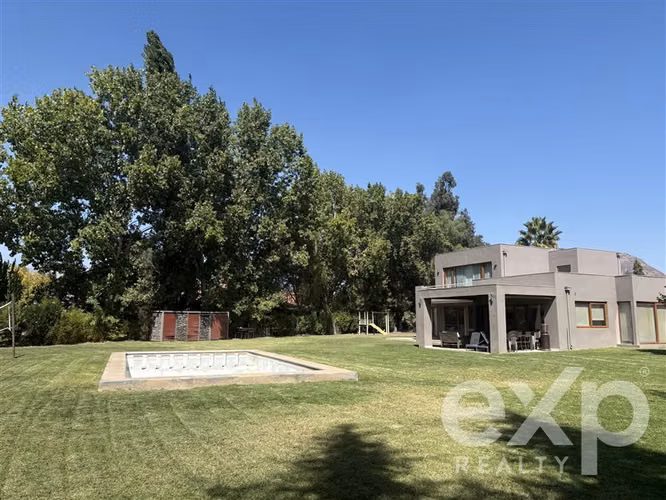 Casa en venta de 5D 5B parcela chicureo - Imagen 2