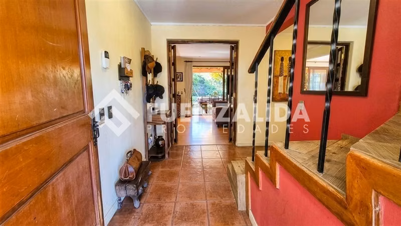 Casa en venta de 5 dorm. en Peñalolén - Imagen 2