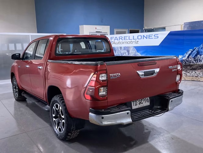 HILUX SRV 4X4 TDSC96-SANTIAGO