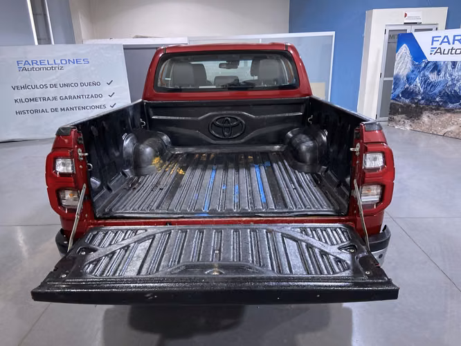 HILUX SRV 4X4 TDSC96-SANTIAGO