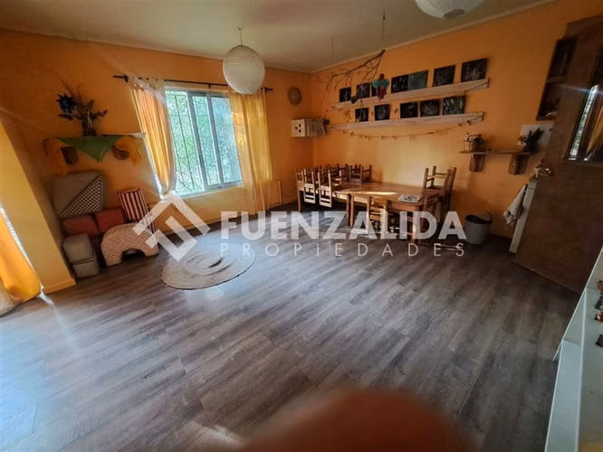 Sitio en venta en La Reina