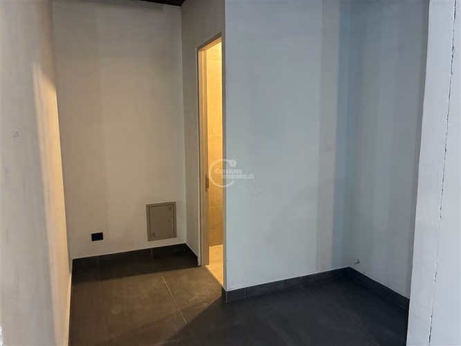 Local Comercial en arriendo en Providencia - Imagen 14