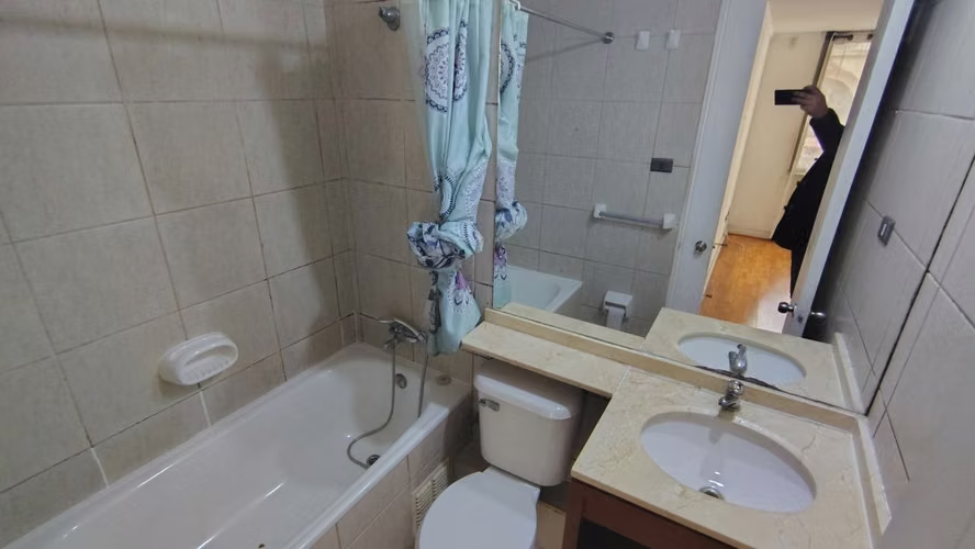 ARRIENDO DEPARTAMENTO CON ESTACIONAMIENTO EN STG CENTRO