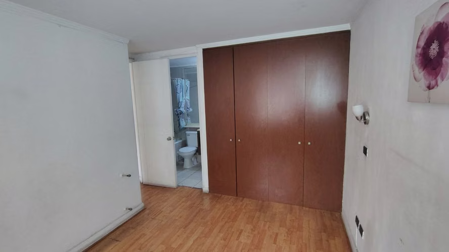 ARRIENDO DEPARTAMENTO CON ESTACIONAMIENTO EN STG CENTRO