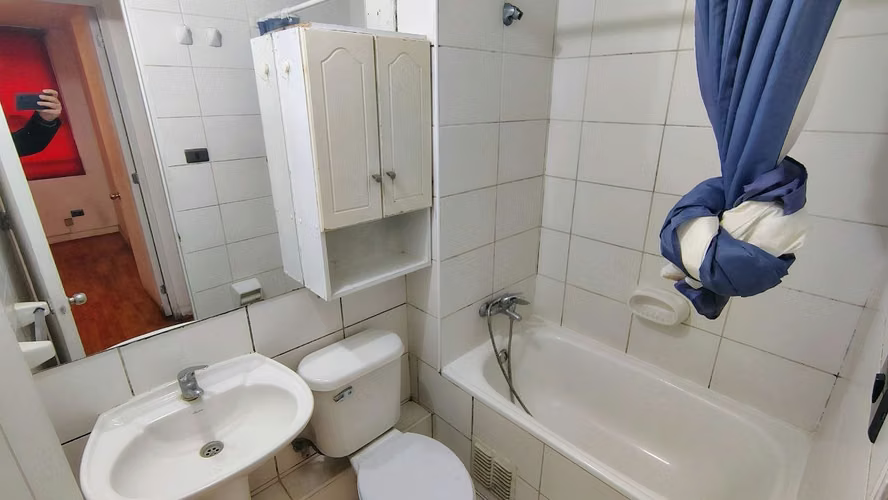 ARRIENDO DEPARTAMENTO CON ESTACIONAMIENTO EN STG CENTRO