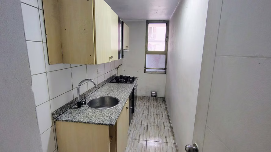 ARRIENDO DEPARTAMENTO CON ESTACIONAMIENTO EN STG CENTRO