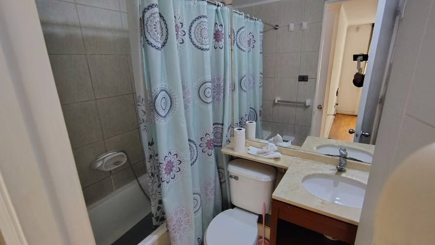 ARRIENDO DEPARTAMENTO CON ESTACIONAMIENTO EN STG CENTRO