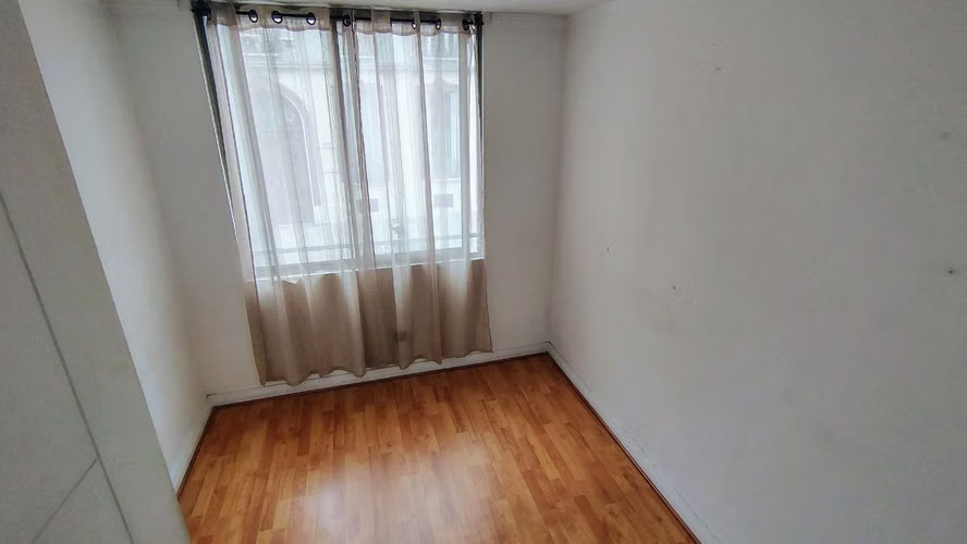 ARRIENDO DEPARTAMENTO CON ESTACIONAMIENTO EN STG CENTRO