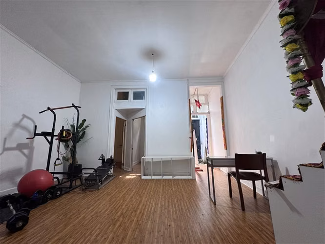Bella casona en venta de 12 dorm barrio universitario