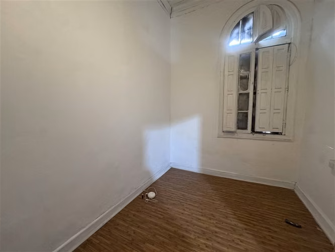 Bella casona en venta de 12 dorm barrio universitario