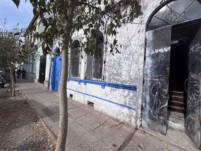 Bella casona en venta de 12 dorm barrio universitario