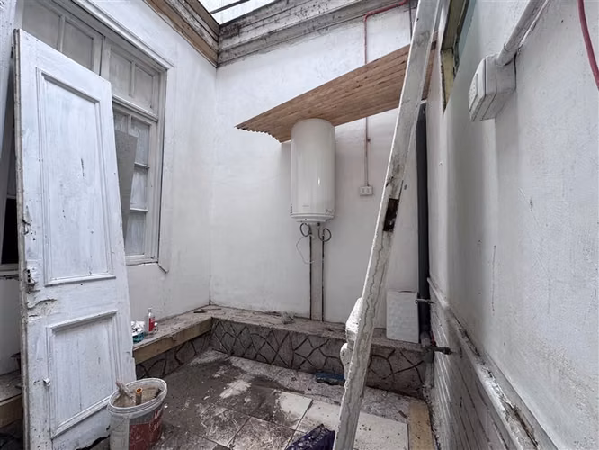 Bella casona en venta de 12 dorm barrio universitario