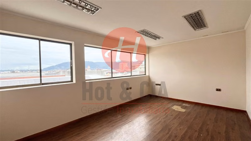 Oficina en Venta Centro de Temuco 42 m, 2 Privados