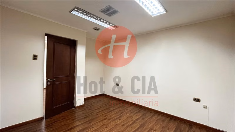 Oficina en Venta Centro de Temuco 42 m, 2 Privados