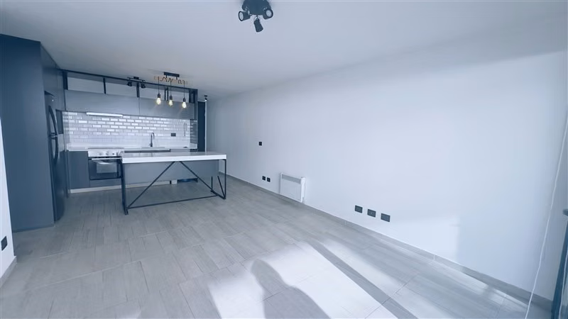 Amplio Departamento en venta en Plaza Ñuñoa