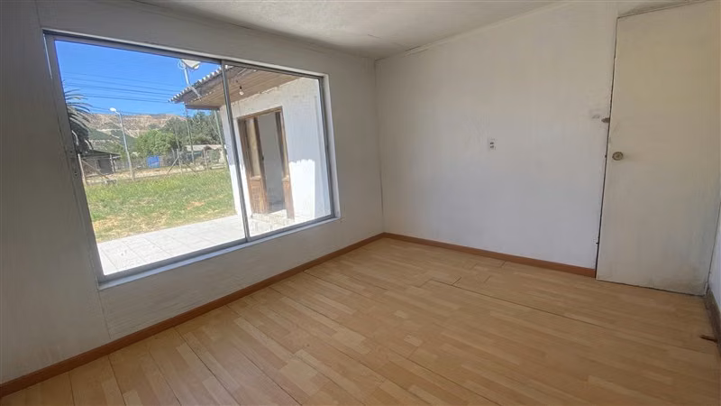Casa en venta de 3 dorm. en María Pinto