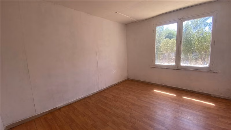 Casa en venta de 3 dorm. en María Pinto