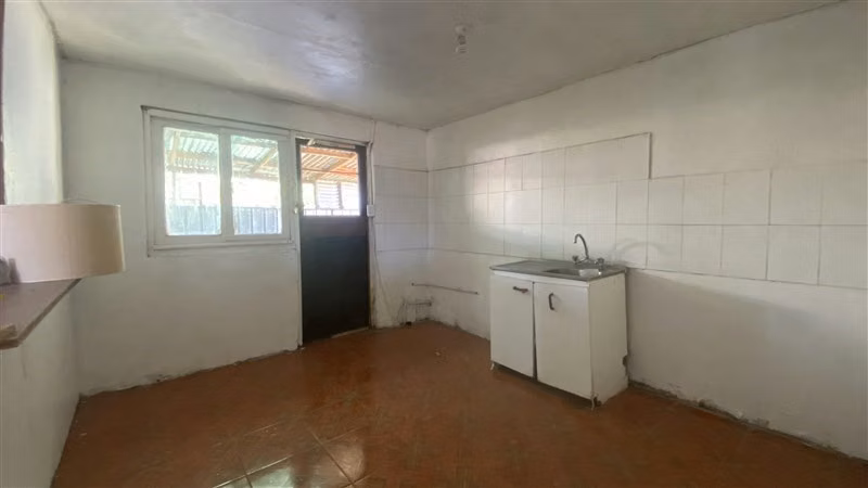 Casa en venta de 3 dorm. en María Pinto