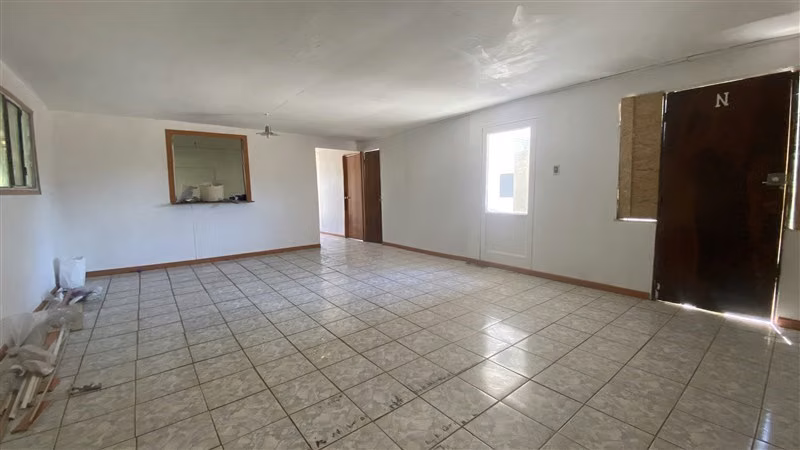 Casa en venta de 3 dorm. en María Pinto