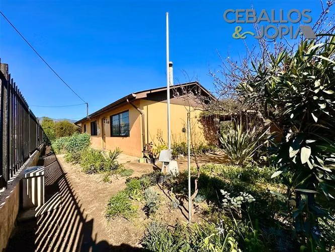 Casa en venta de 2 dorm. en Limache