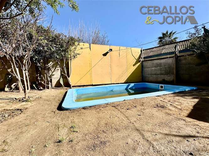 Casa en venta de 2 dorm. en Limache