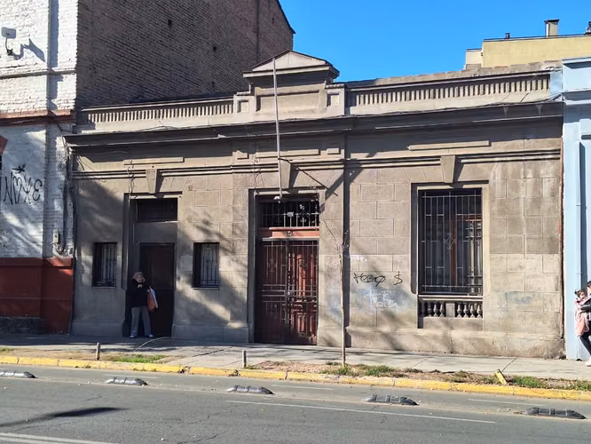 Inmueble de uso comercial (sector Republica)