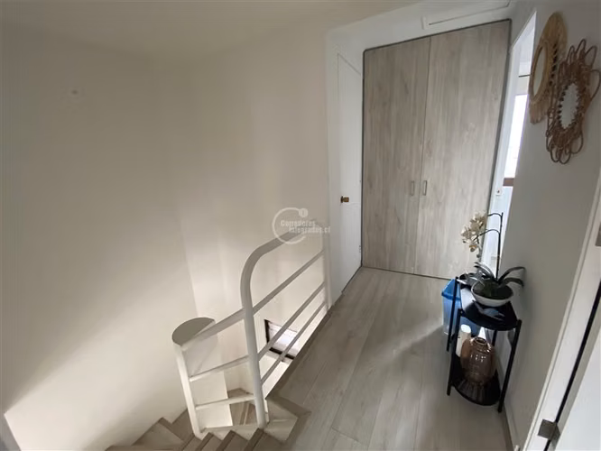 Departamento duplex en venta de 3 dorm. en Las Condes