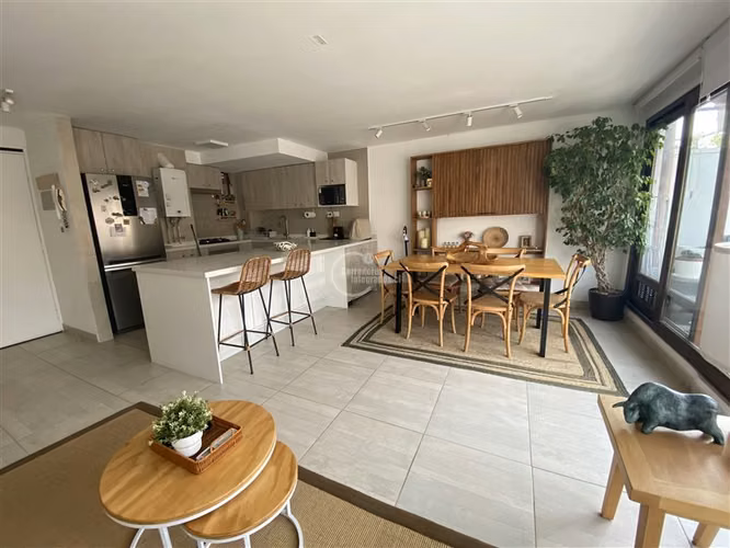 Departamento duplex en venta de 3 dorm. en Las Condes
