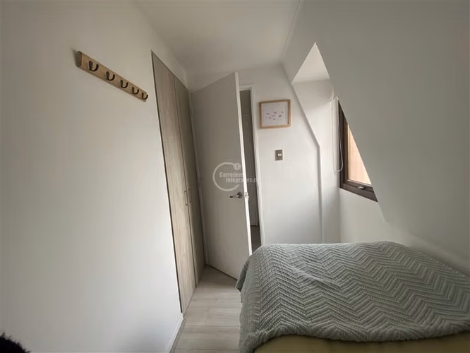 Departamento duplex en venta de 3 dorm. en Las Condes