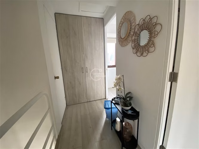 Departamento duplex en venta de 3 dorm. en Las Condes