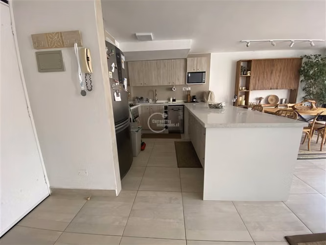Departamento duplex en venta de 3 dorm. en Las Condes