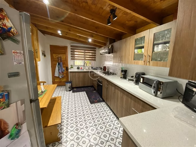 Casa en venta de 3 dorm. en La Florida