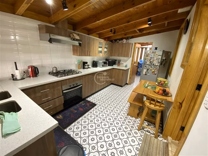 Casa en venta de 3 dorm. en La Florida