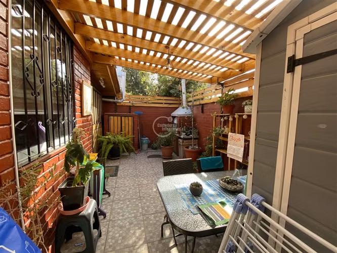 Casa en venta de 3 dorm. en La Florida