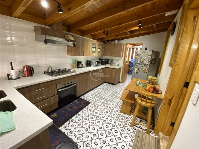 Casa en venta de 3 dorm. en La Florida
