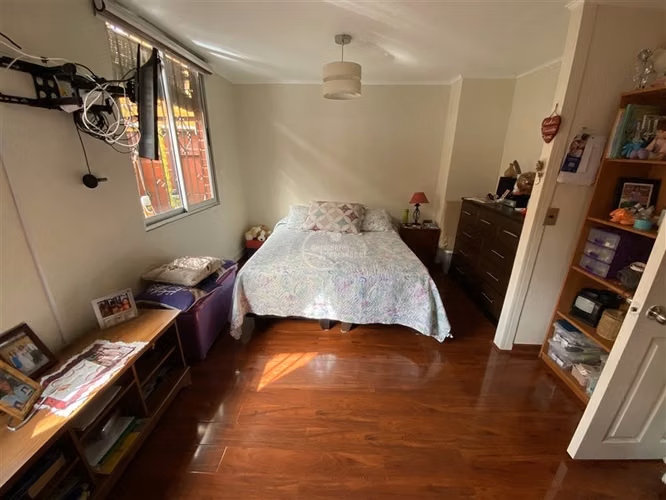 Casa en venta de 3 dorm. en La Florida