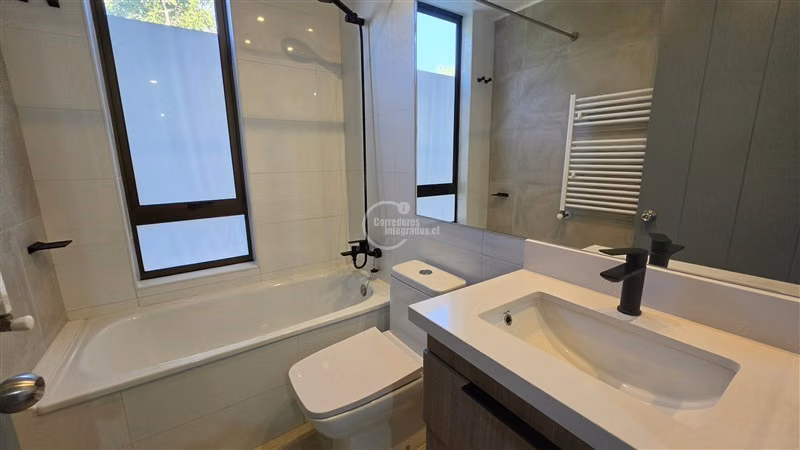 Venta 3 / 4 dorm. remodelado Las Brisas, 2 estac. y bod FM