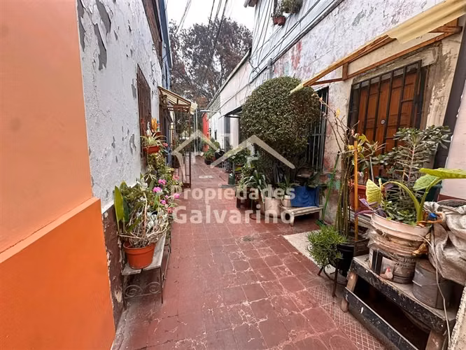 Casa en venta de 3 dorm. en Santiago