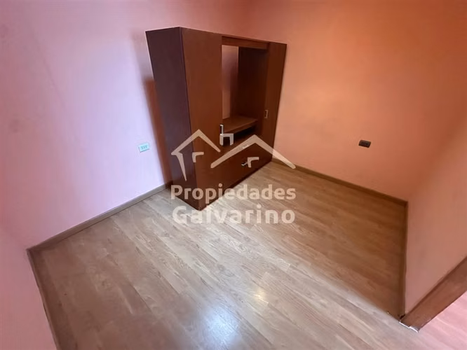 Casa en venta de 3 dorm. en Santiago
