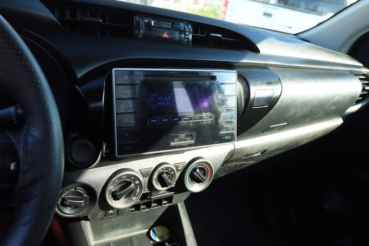 TOYOTA HILUX CABINA SIMPLE AÑO 2019 FULL EQUIPO DX 4X4 MT6